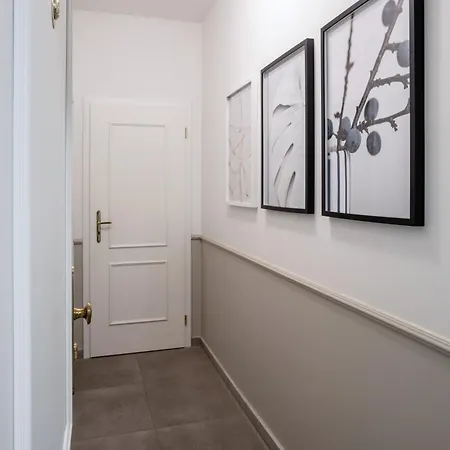 Turnkey I Elegant By National Museum براغ