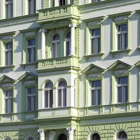 Turnkey I Elegant By National Museum Praga